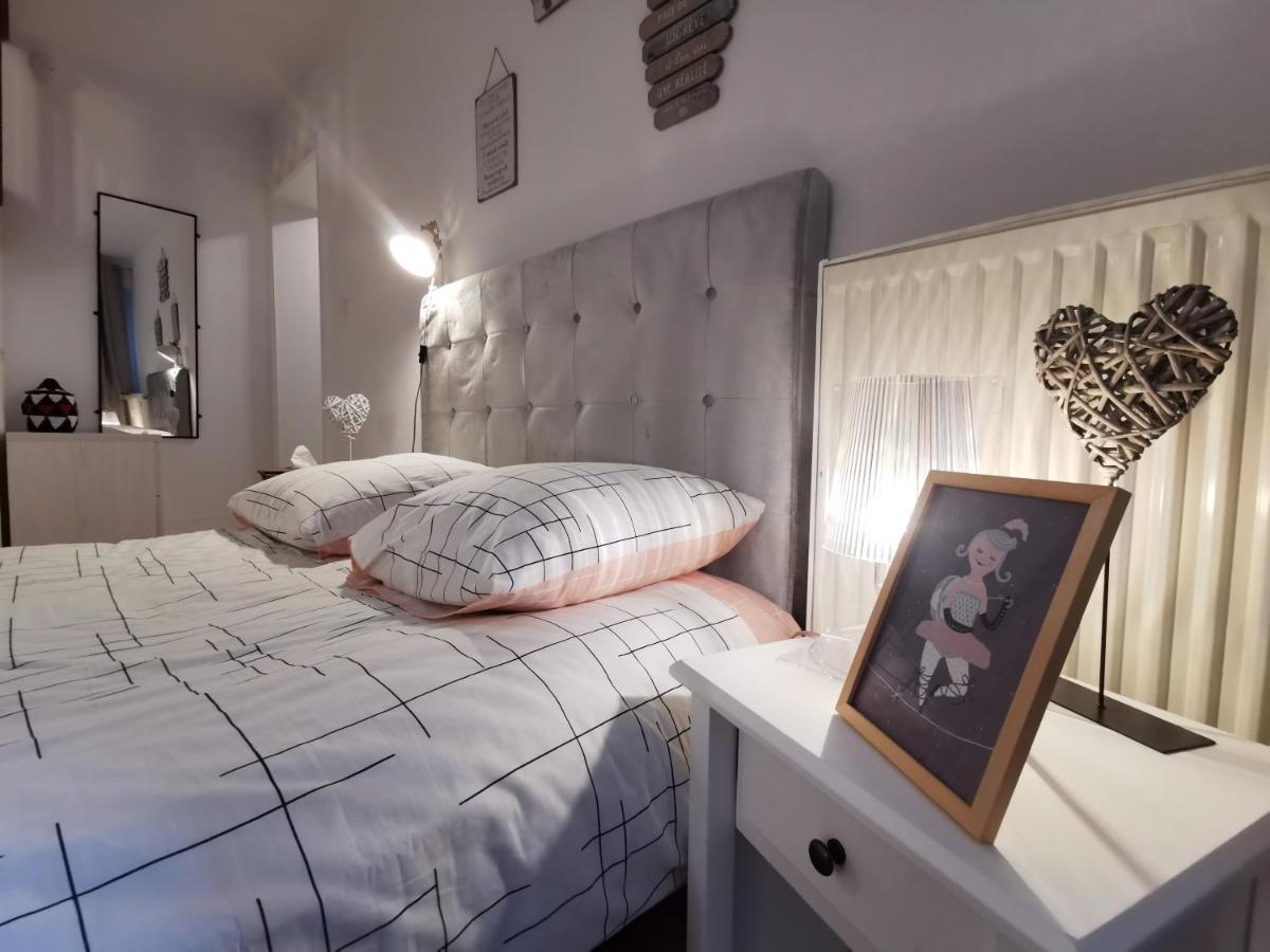 New Duplex De Charme Au Pied De La Cathedrale Carre D'Or Apartman Strasbourg Kültér fotó